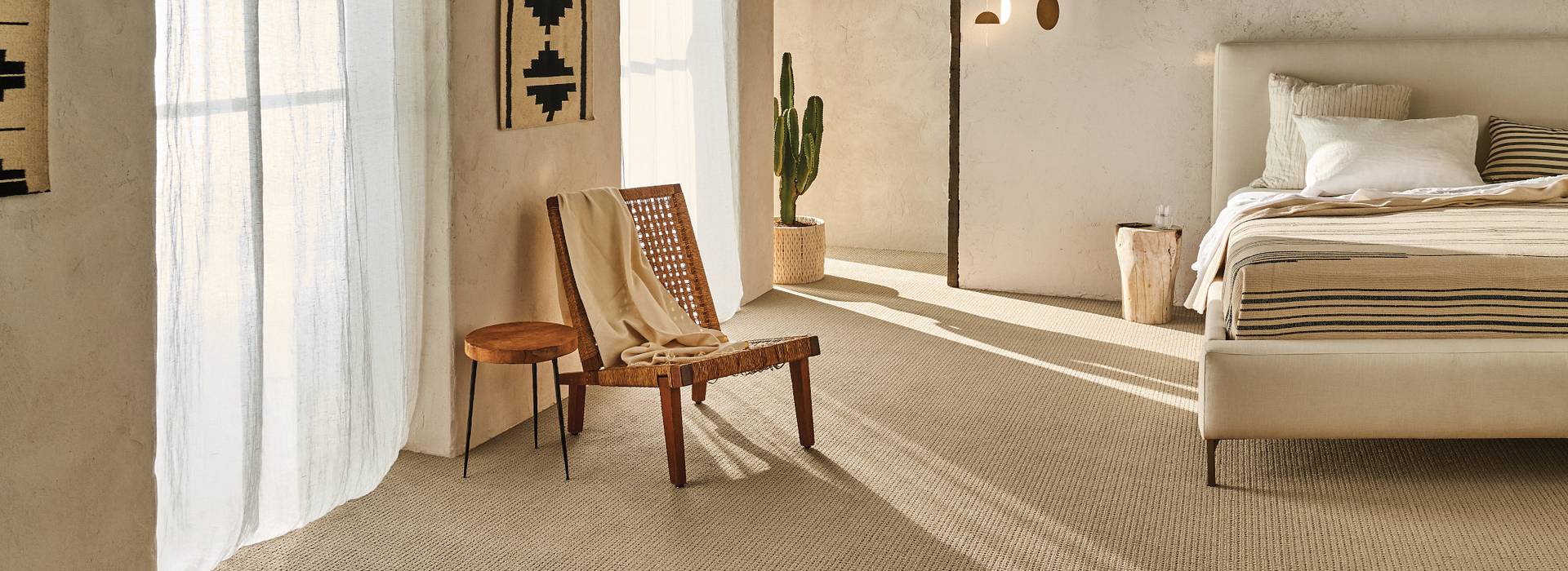 Taking its cues from the rhythm and repetition of thoughtfully stacked brick, this small-scale loop has 24 color offerings in all the right neutral shades.